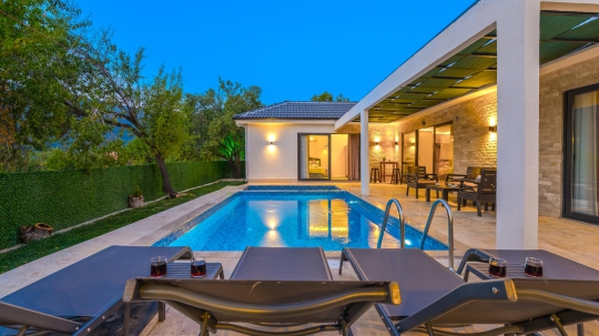 Luxury-Su-Villa-6_677.jpg